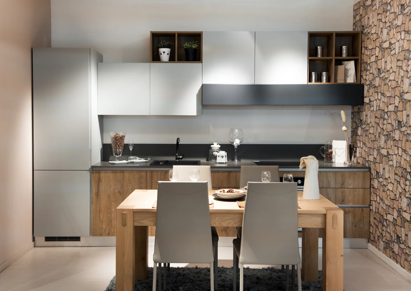 Kitchen Designer vs. Interior Designer: Choosing the Right Professional for Your Kitchen Remodel